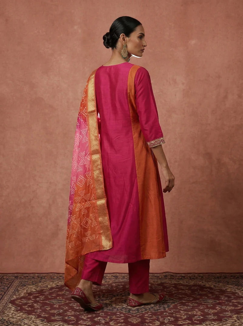 Riwana Chinnon Embroidered Kurta Set